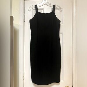 EVAN PICONE, Size 6, black evening/cocktail/event dress, classy yet conservative